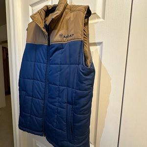 Ariat vest